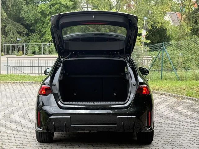 BMW 118 118d M-Sport Sedan