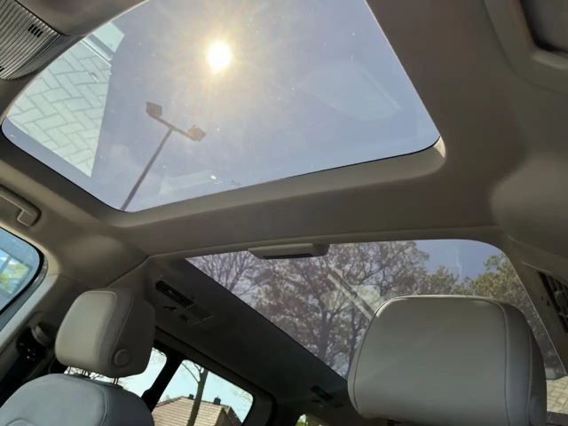 Volkswagen Multivan 2.0 TDI Lang Style T7