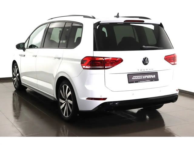Volkswagen Touran 1.5 TSI Highline R-Line