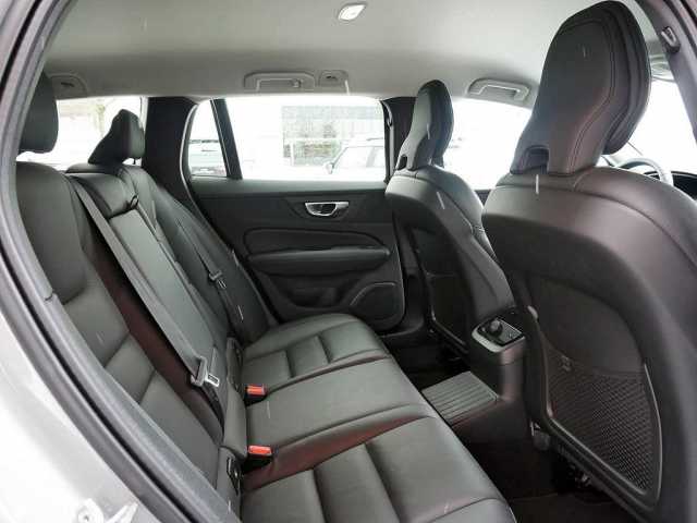 Volvo V60 AWD Plus T6