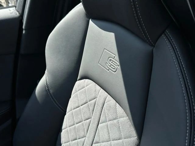 Audi S4 Avant Quattro