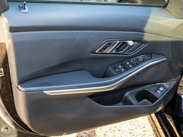 BMW 330 330d Touring xDrive