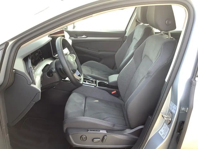 Volkswagen Golf 1.5 eTSI DSG Style