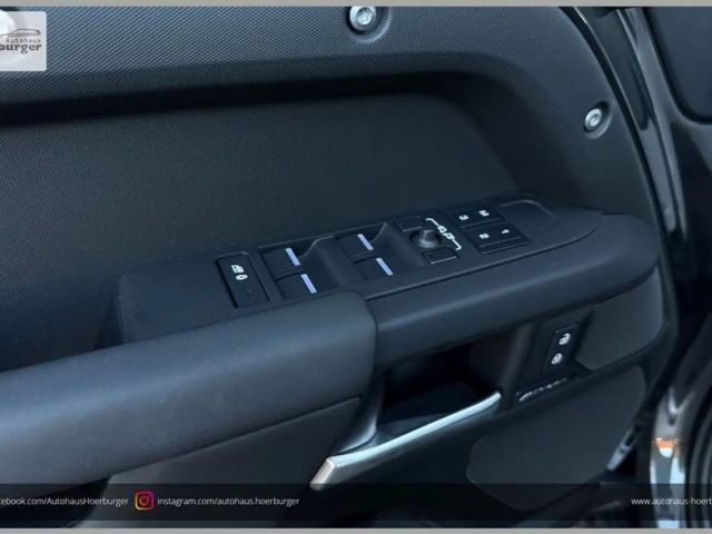 Land Rover Defender 110 AWD D250 Dynamic SE