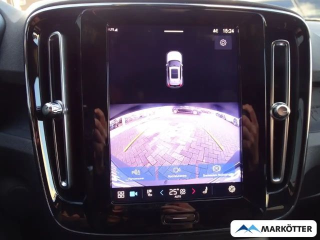 Volvo XC40 Core Recharge