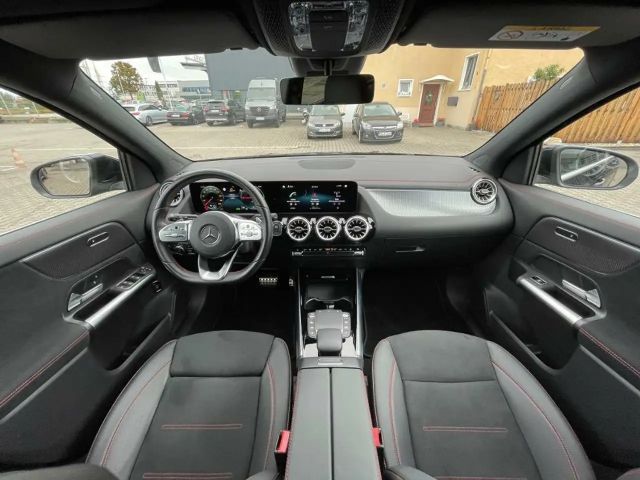 Mercedes-Benz EQA 300 4MATIC AMG Line