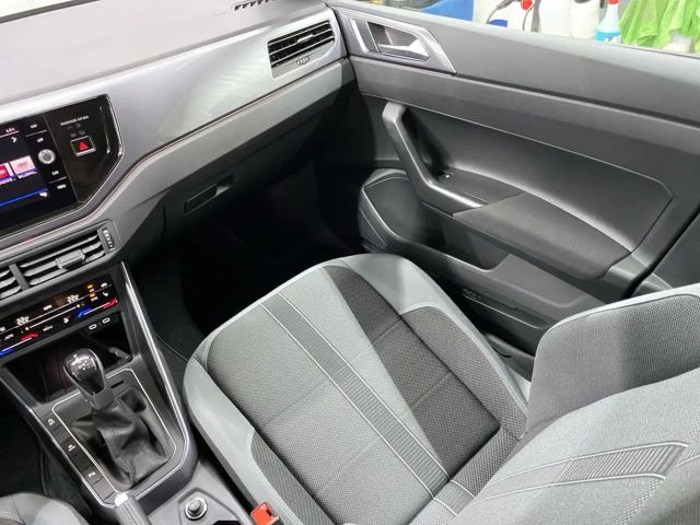 Volkswagen Polo 1.0 TSI DSG Style