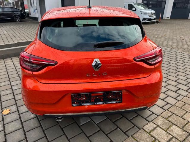 Renault Clio Intens TCe 90