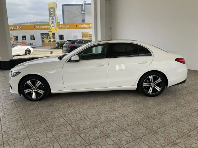 Mercedes-Benz C 200 AVANTGARDE C 200 d Sedan