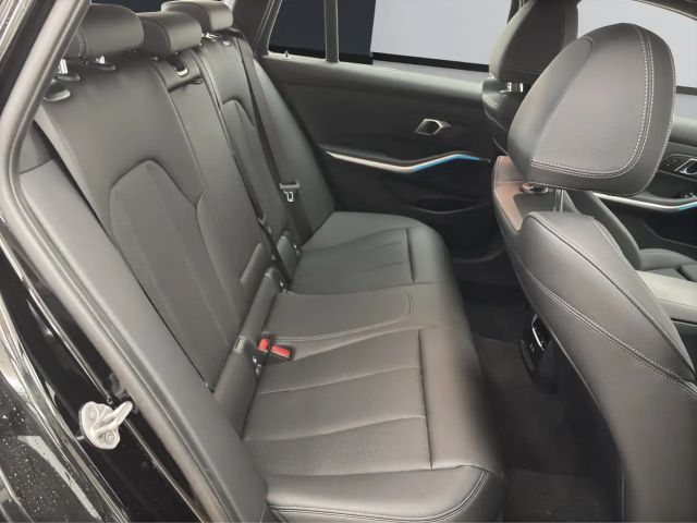 BMW 330 330e Touring