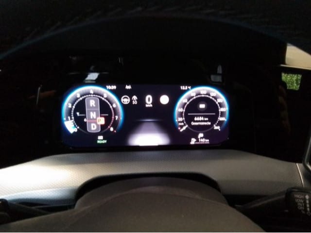 Volkswagen Golf 1.5 eTSI DSG Variant