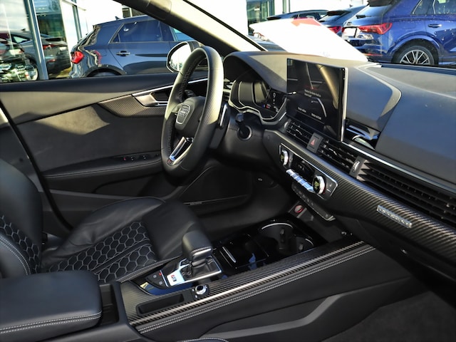 Audi RS4 Avant Quattro