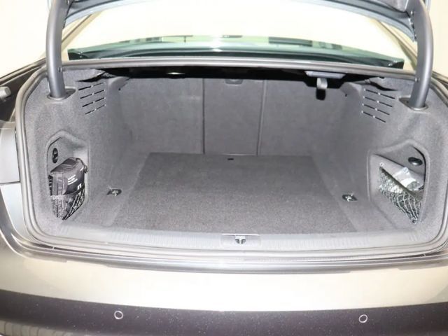 Audi A4 40 TDI S-Line Sedan