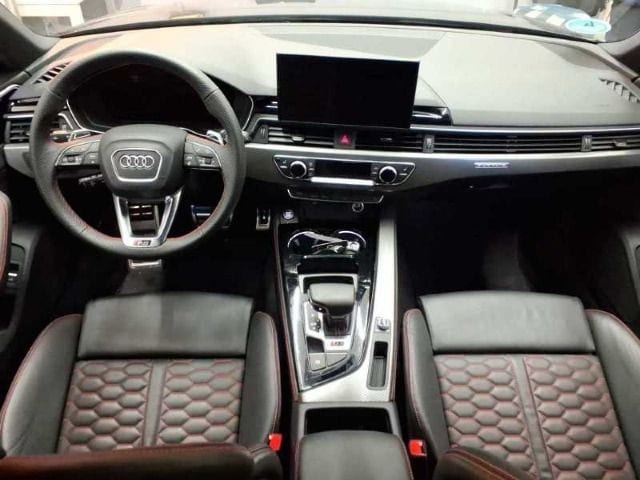 Audi RS4 Avant Quattro