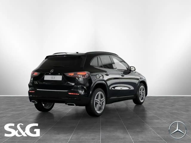 Mercedes-Benz GLA 220 4MATIC AMG Line