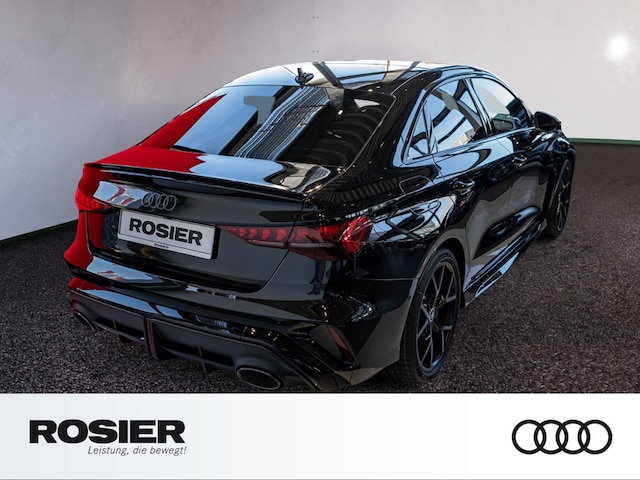Audi RS3 Quattro S-Tronic Sedan