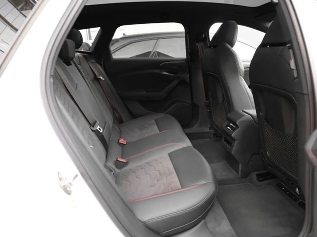 Audi A6 e-tron Avant S-Line