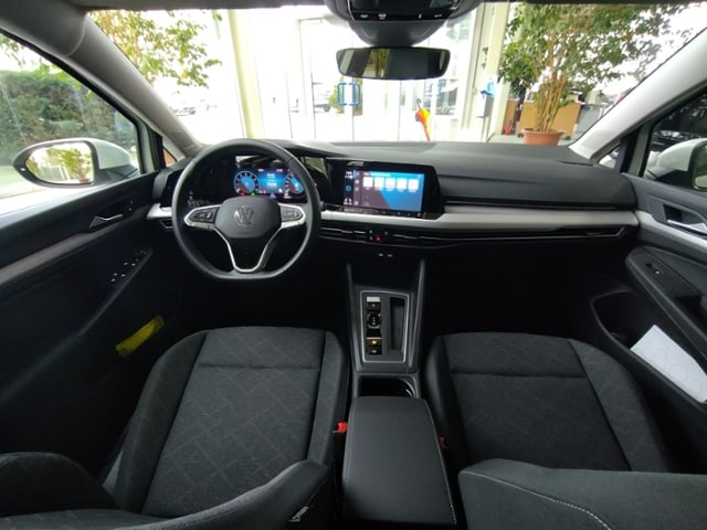 Volkswagen Golf 1.5 eTSI DSG Golf VIII Life