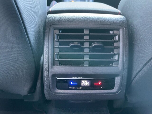 Volkswagen Golf 2.0 TSI DSG Golf VIII