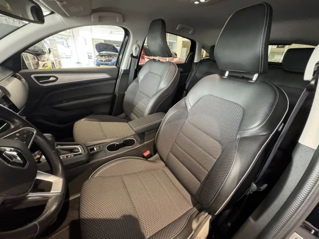 Renault Arkana E-Tech Intens