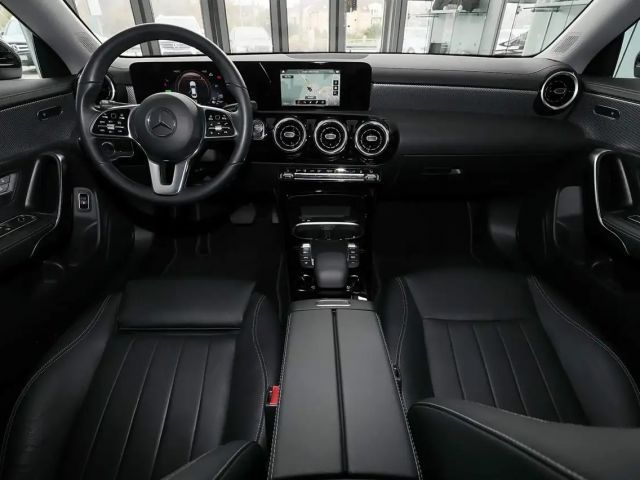 Mercedes-Benz CLA 250 CLA 250 e Coupé