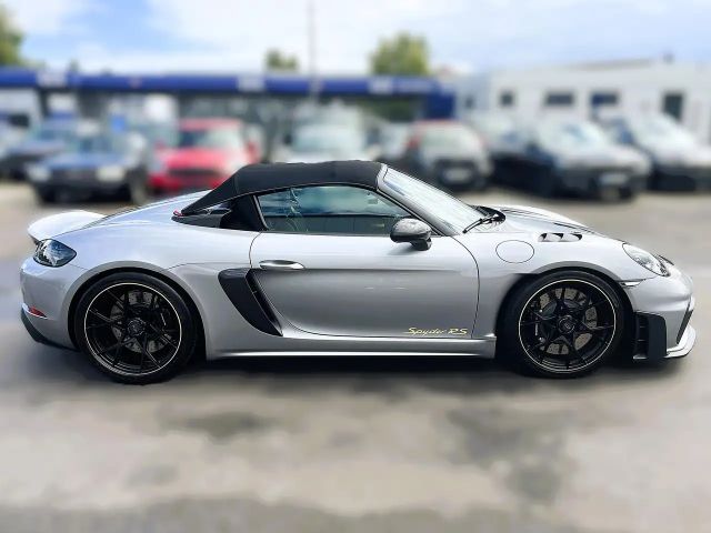 Porsche Cayman 718 RS