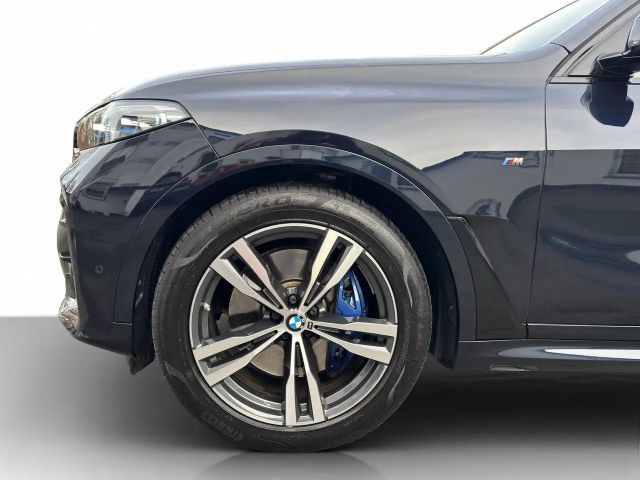 BMW X7 M50i