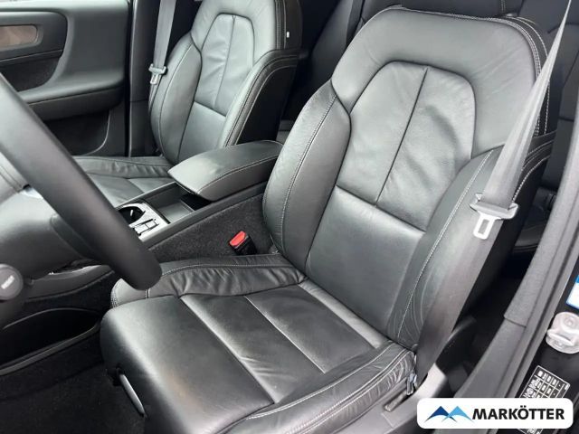 Volvo XC40 Dark Plus