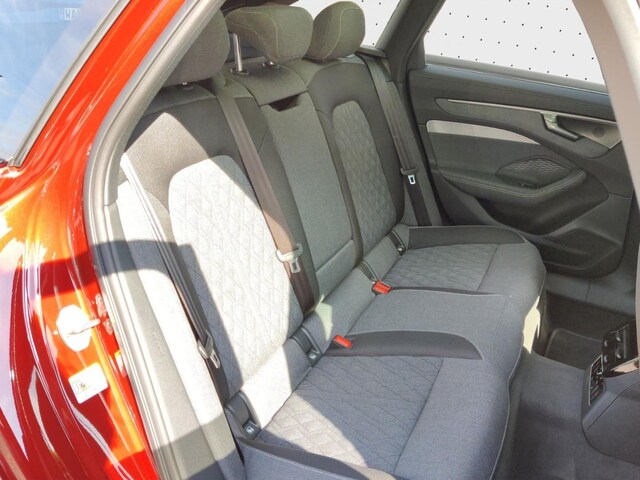 Audi A6 Avant Quattro S-Tronic