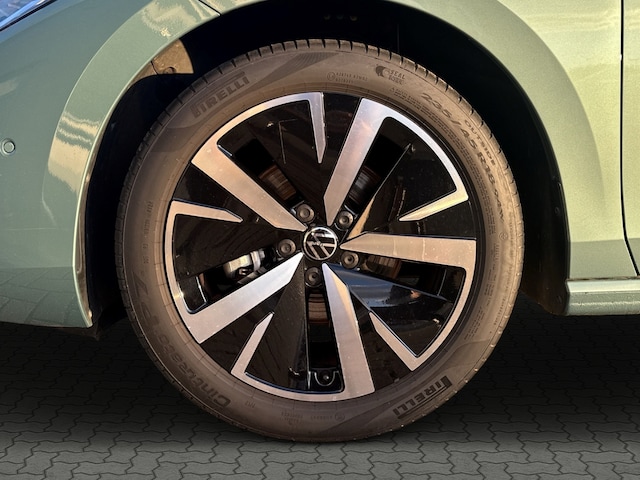 Volkswagen Passat 1.5 eTSI Business