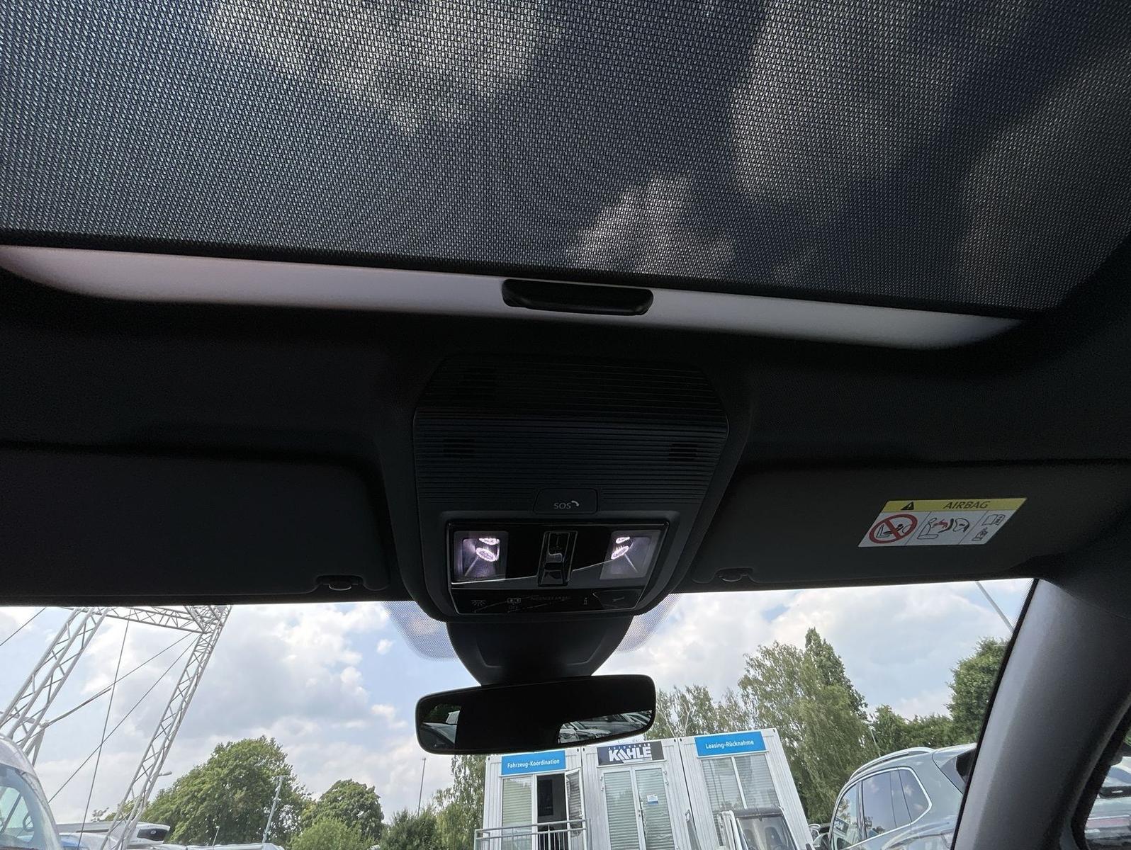 Volkswagen Golf 1.5 TSI DSG Golf VIII R-Line