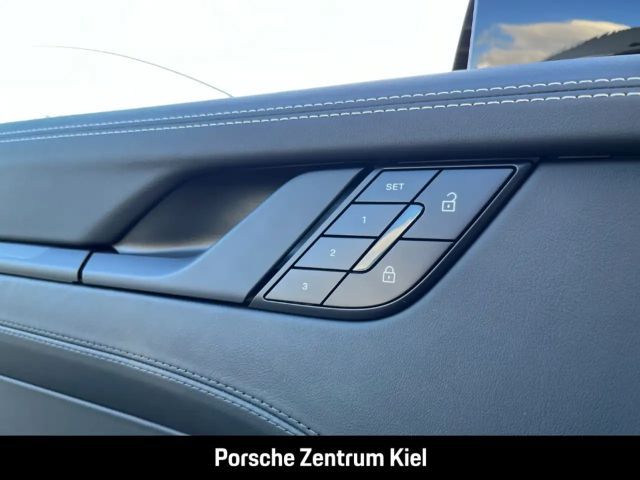 Porsche 992 4 Coupé GTS Targa