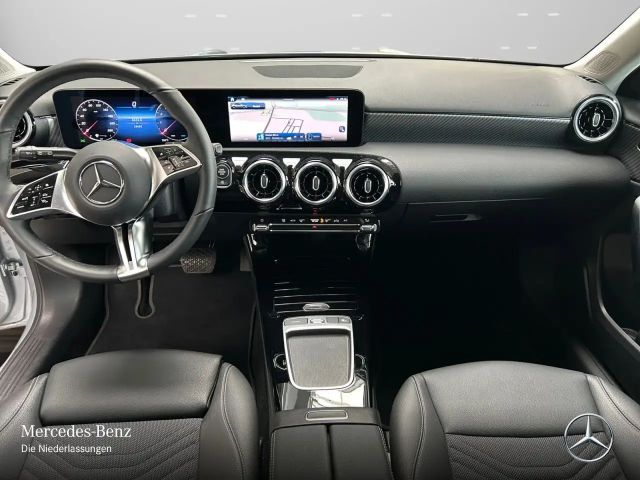 Mercedes-Benz A 200 Progressive