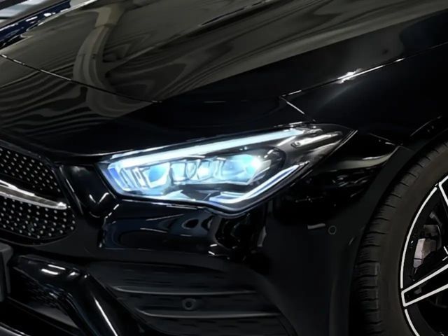 Mercedes-Benz CLA 180 AMG Line Coupé