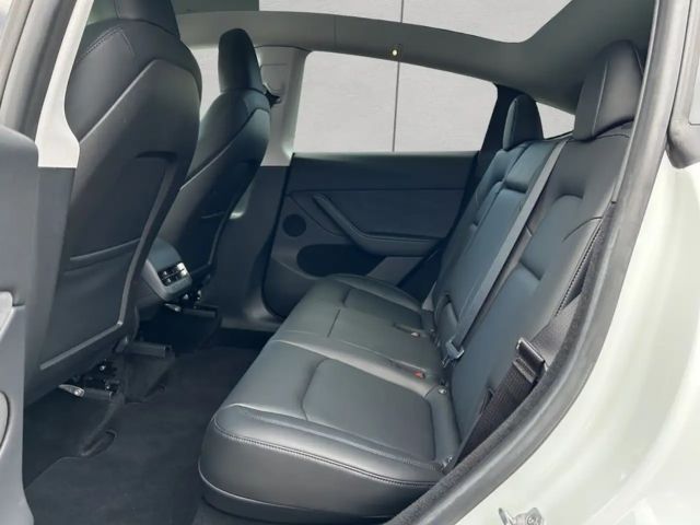 Tesla Model Y AWD Dual Motor Performance