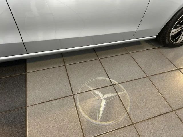 Mercedes-Benz C 200 AVANTGARDE Sedan