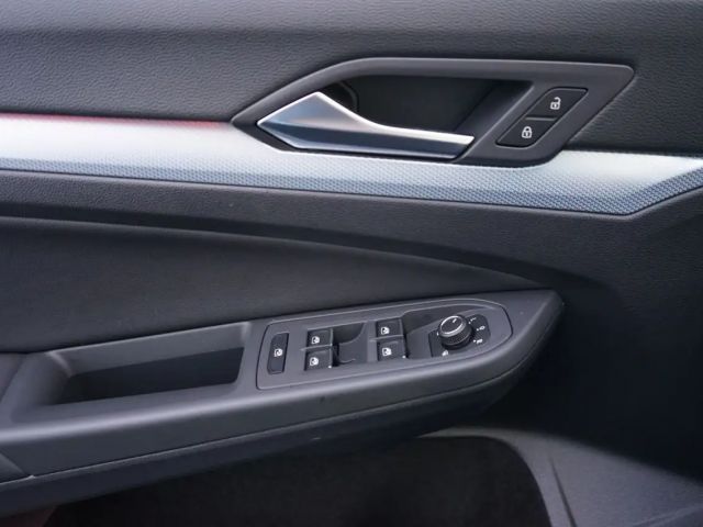 Volkswagen Golf 1.5 eTSI Golf VIII Variant