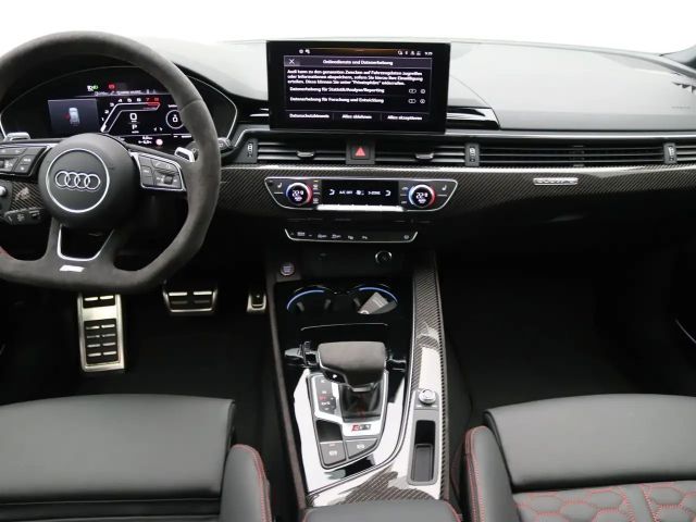 Audi RS4 Competition