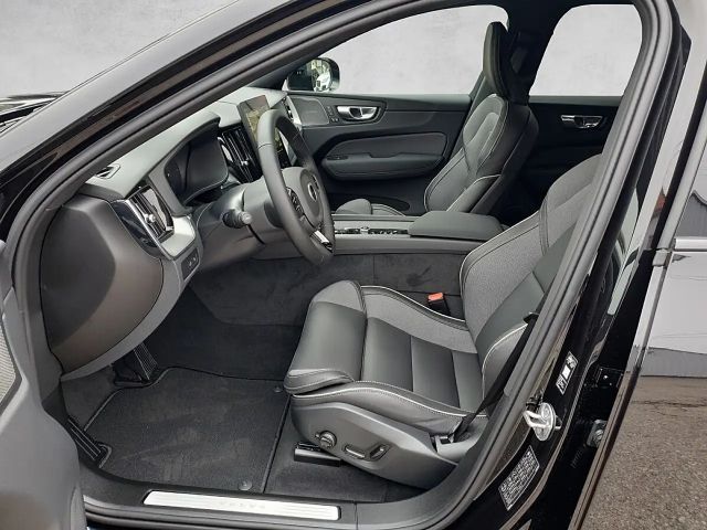 Volvo XC60 AWD Plus T6