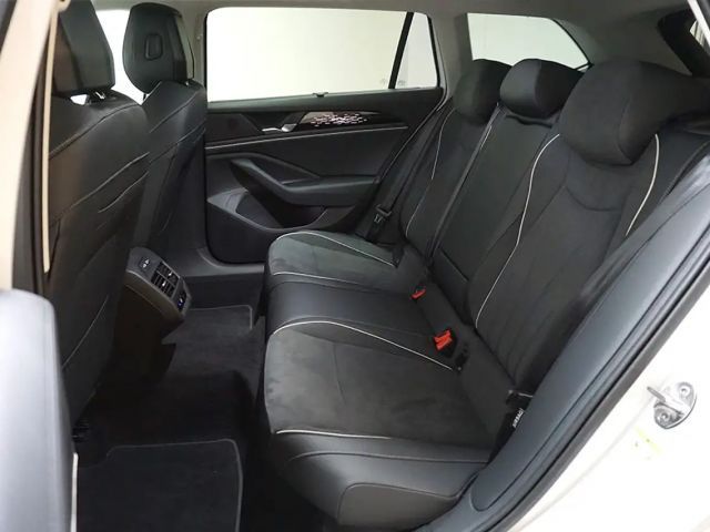 Volkswagen Passat 2.0 TDI DSG Elegance Elegance