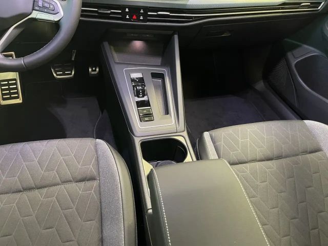 Volkswagen Golf 1.5 eTSI DSG Variant