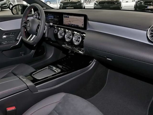 Mercedes-Benz A 200 AMG Line