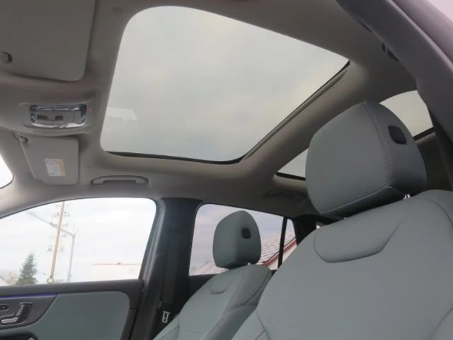 Mercedes-Benz EQA 300 4MATIC AMG Line