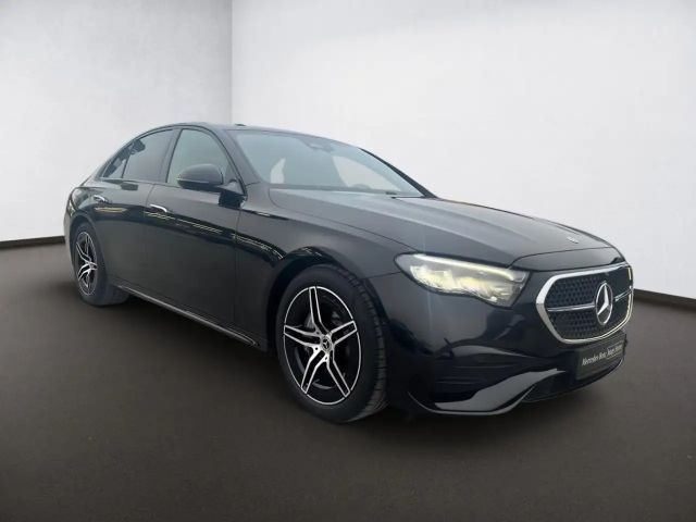 Mercedes-Benz E 220 AMG Line E 220 d Sedan