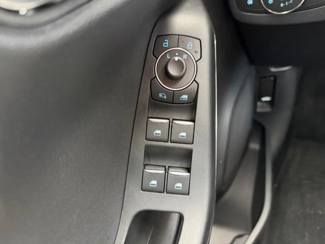 Ford Puma EcoBoost Titanium