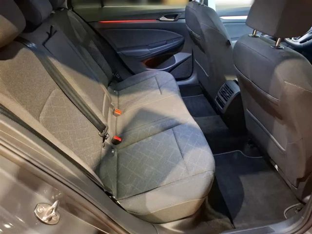 Volkswagen Golf 1.5 eTSI DSG Life