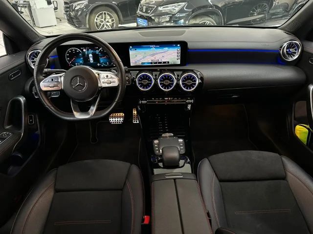 Mercedes-Benz CLA 200 AMG Line Sedan