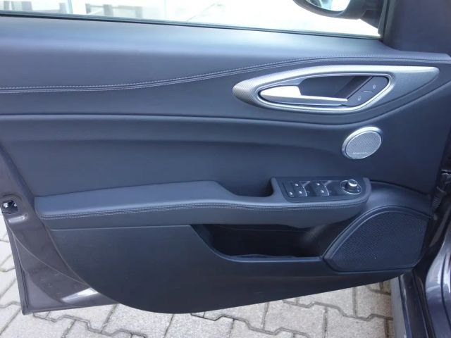 Alfa Romeo Giulia Q4 Veloce