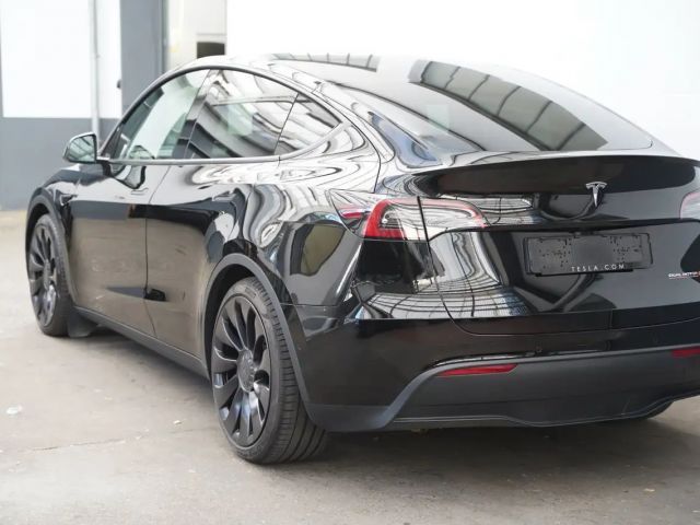 Tesla Model Y AWD Long Range