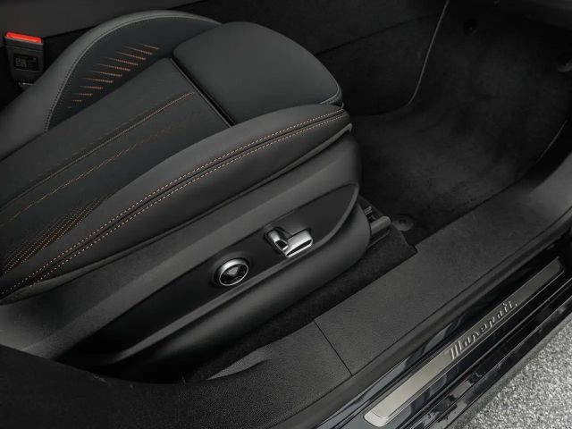 Maserati Grecale Folgore NEW + ELEKTRO + PANO